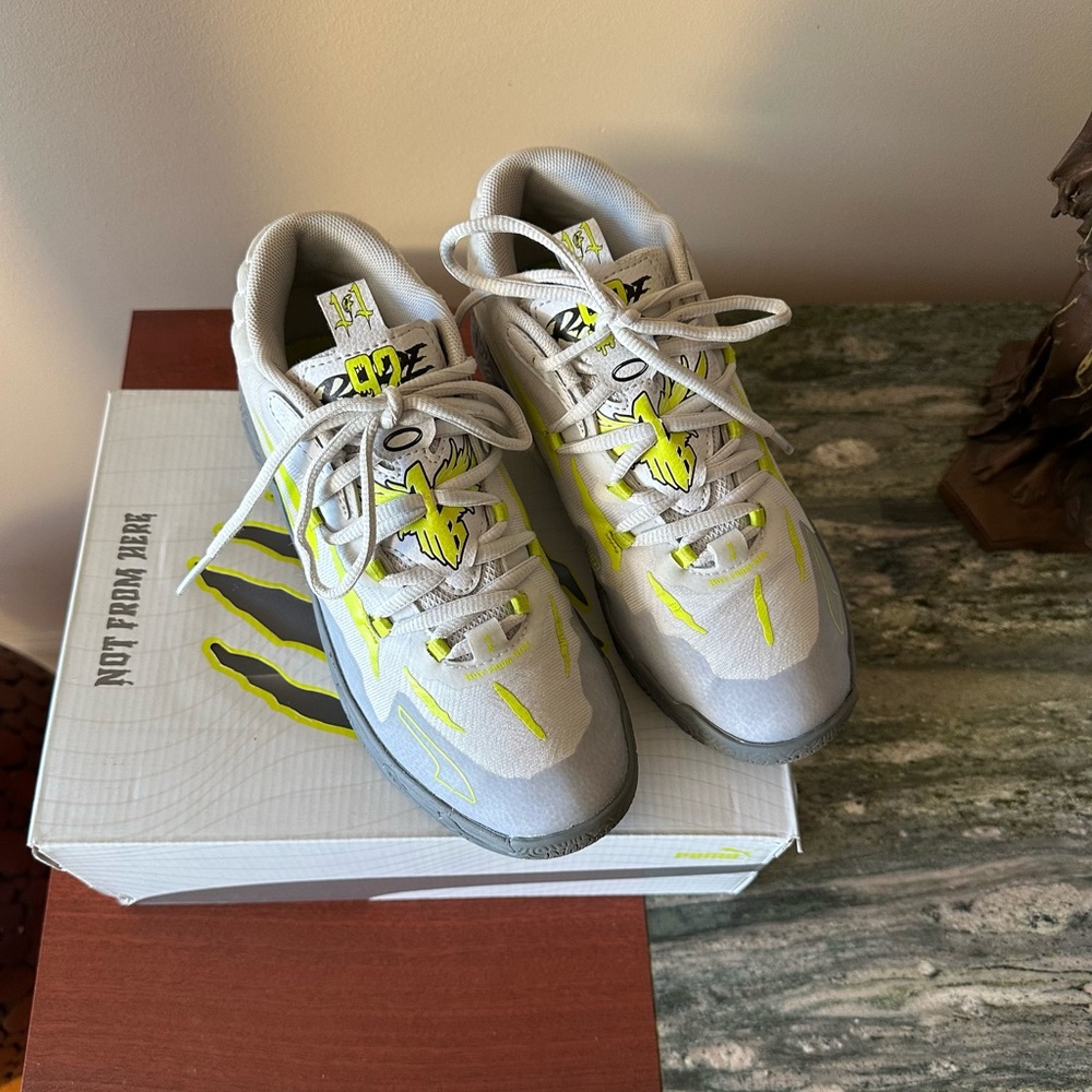 Sale PUMA Kids Sneakers s US 3 C,EUR 34.5, 21 cm.MB.03HillsPS.Vietnam.Like new